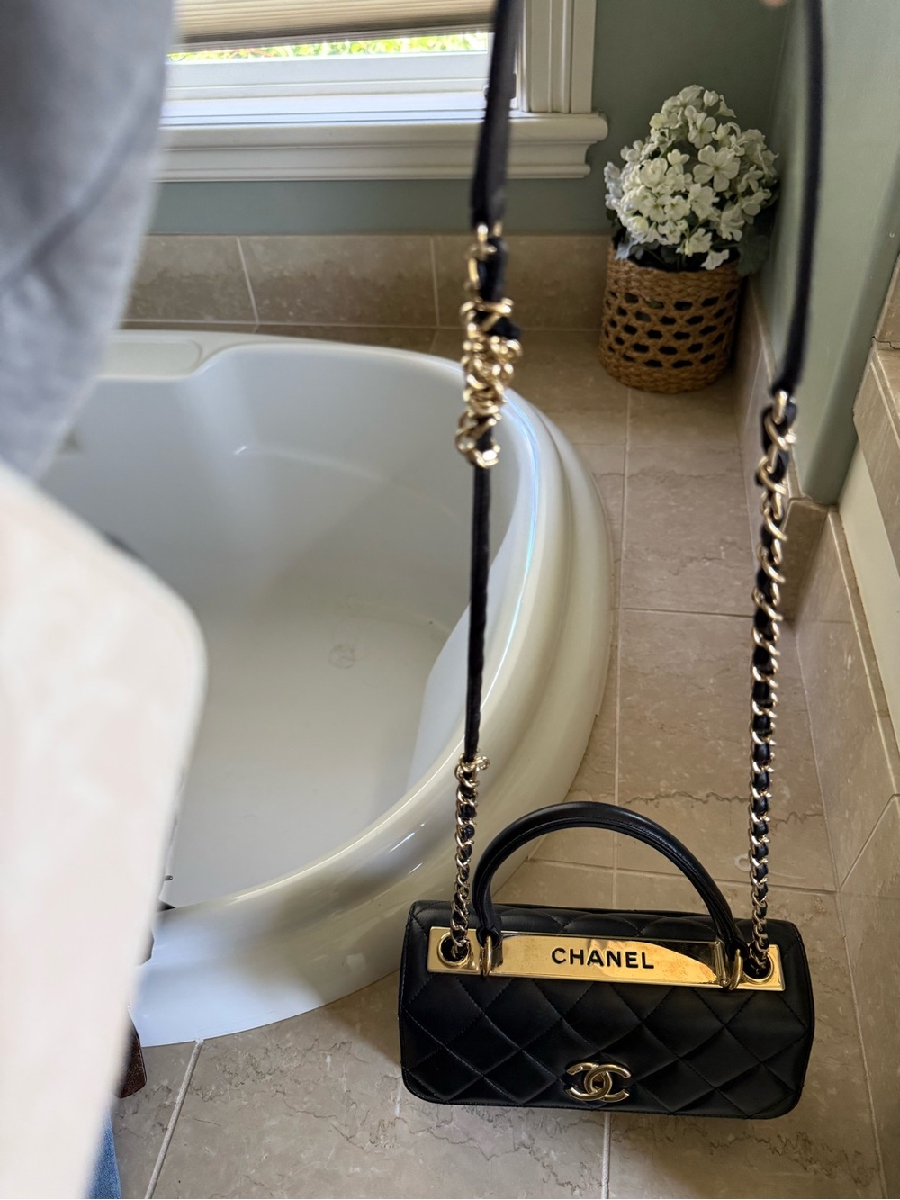 CHANEL Black Quilted Leather Satchel with Gold CC Hardware ; Small Trendy CC bag - Picture 10 of 10
